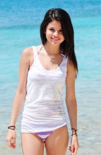 Poze Poze Selena Gomez - bikini