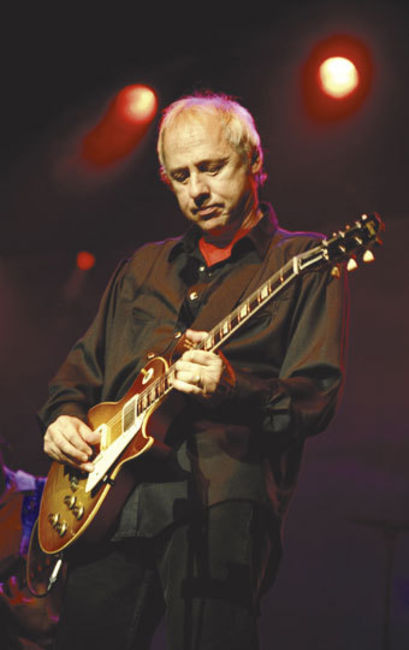 Poze Cel mai bun chitarist din toate timpurile ! - Mark Knopfler (Dire Straits)
