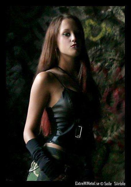 Poze Cea mai sexy solista Rock/Metal - Karin Axelsson  - Sonic Syndicate