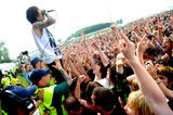 Bring Me The Horizon au fost implicati intr-o noua bataie cu 'fanii' (video)