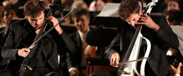 2CELLOS au lansat un videoclip in onoarea lui Freddie Mercury